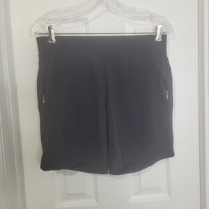 Calia Carrie Underwood size 2 shorts athletic elastic waist zip pockets pull-on